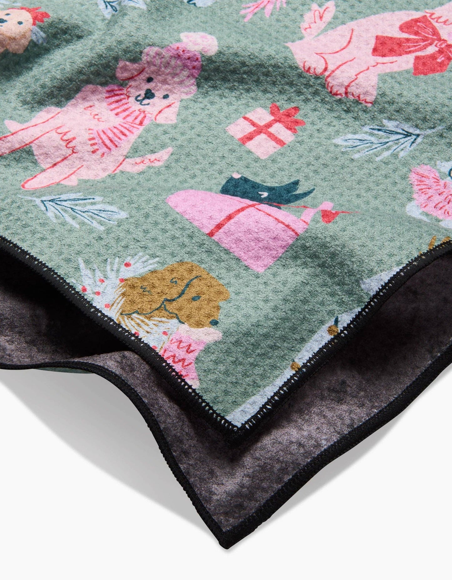 Geometry | Paw Towel | Christmas Doggos