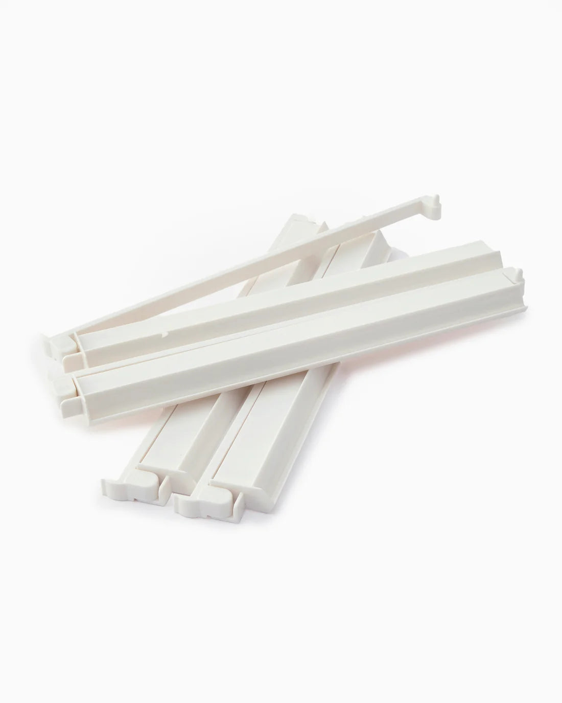 Oh My Mahjong! | White | Acrylic Rack & Pusher Set
