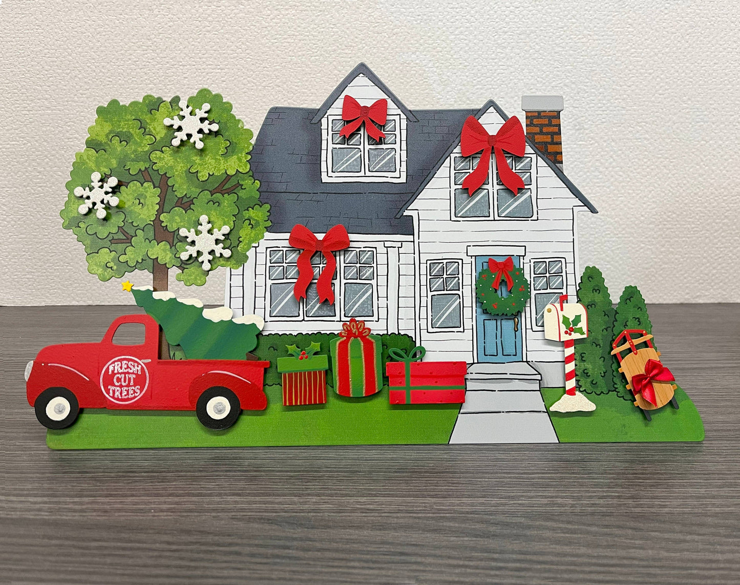 Roeda Studios Holiday Home Accent Magnet Set
