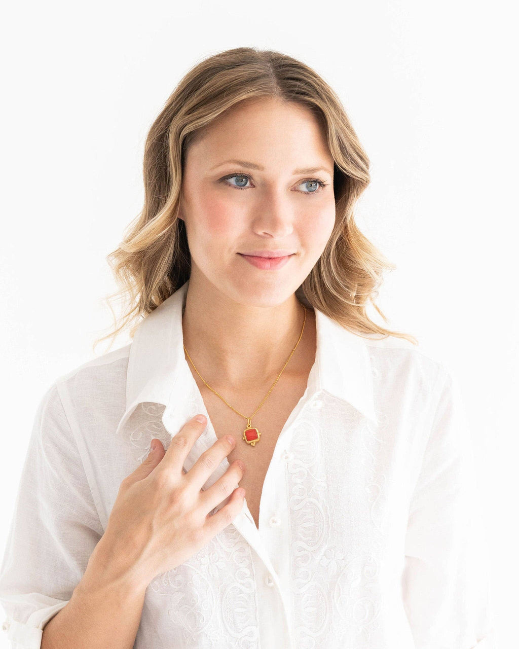 Susan Shaw | Necklace | Charlotte Dainty in White