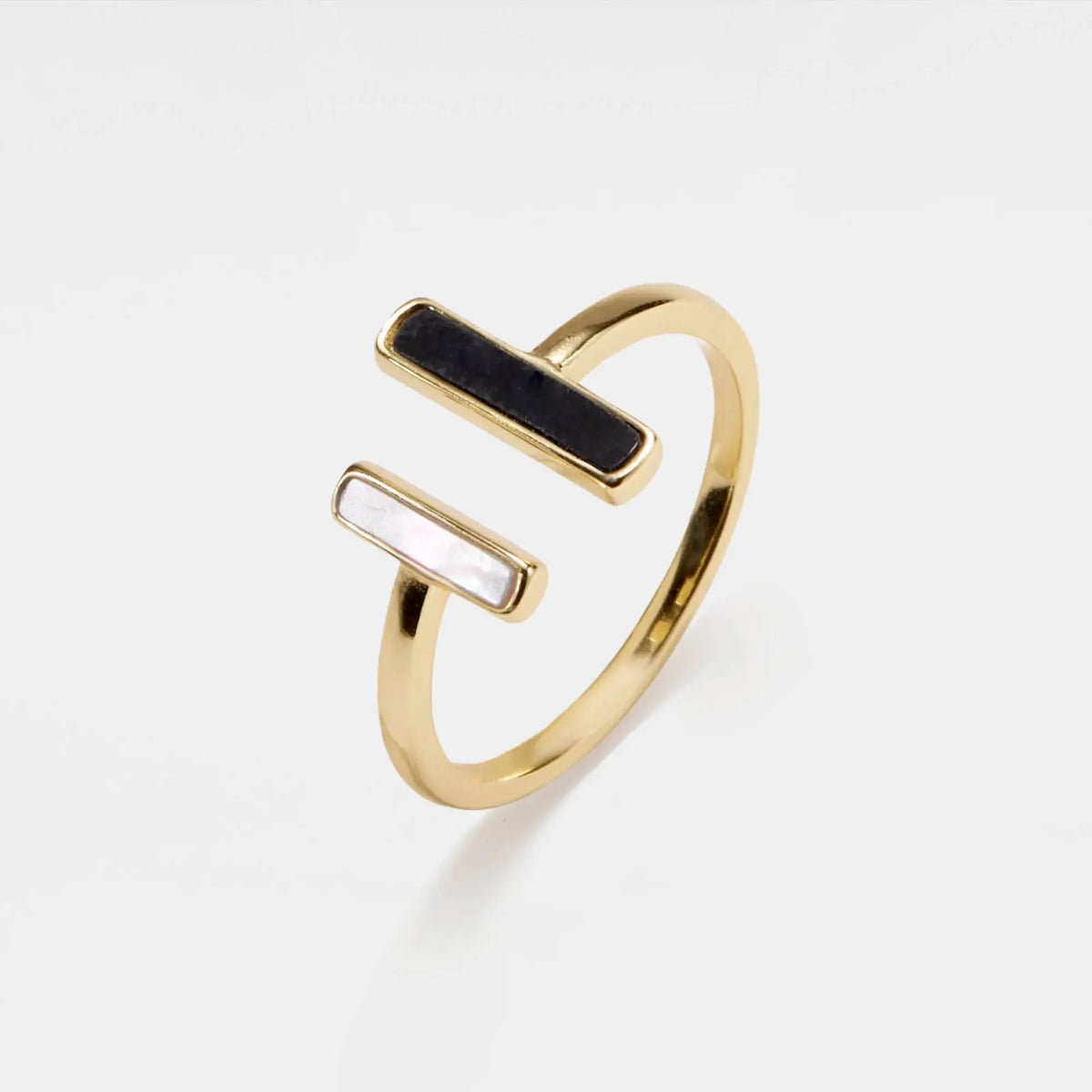 Mother Of Pearl Agate Statement Ring in 925 Sterling Silver: Gold