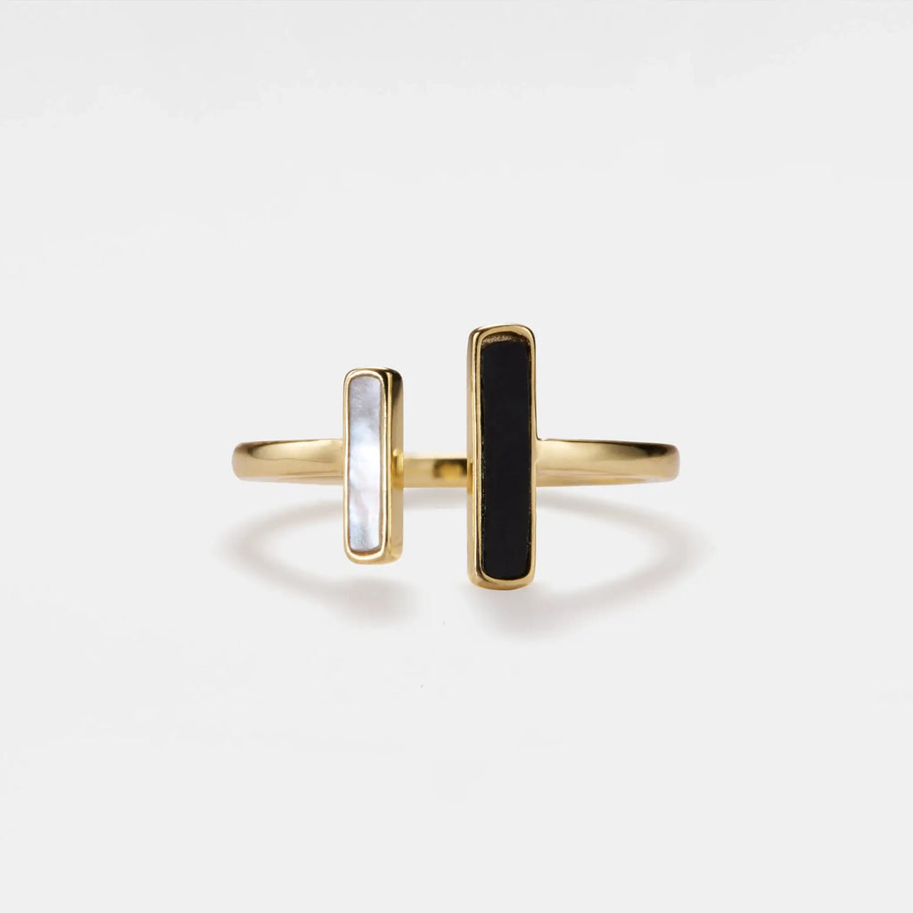 Mother Of Pearl Agate Statement Ring in 925 Sterling Silver: Gold