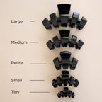 Classic Claw Clip | Jet Black | Petite