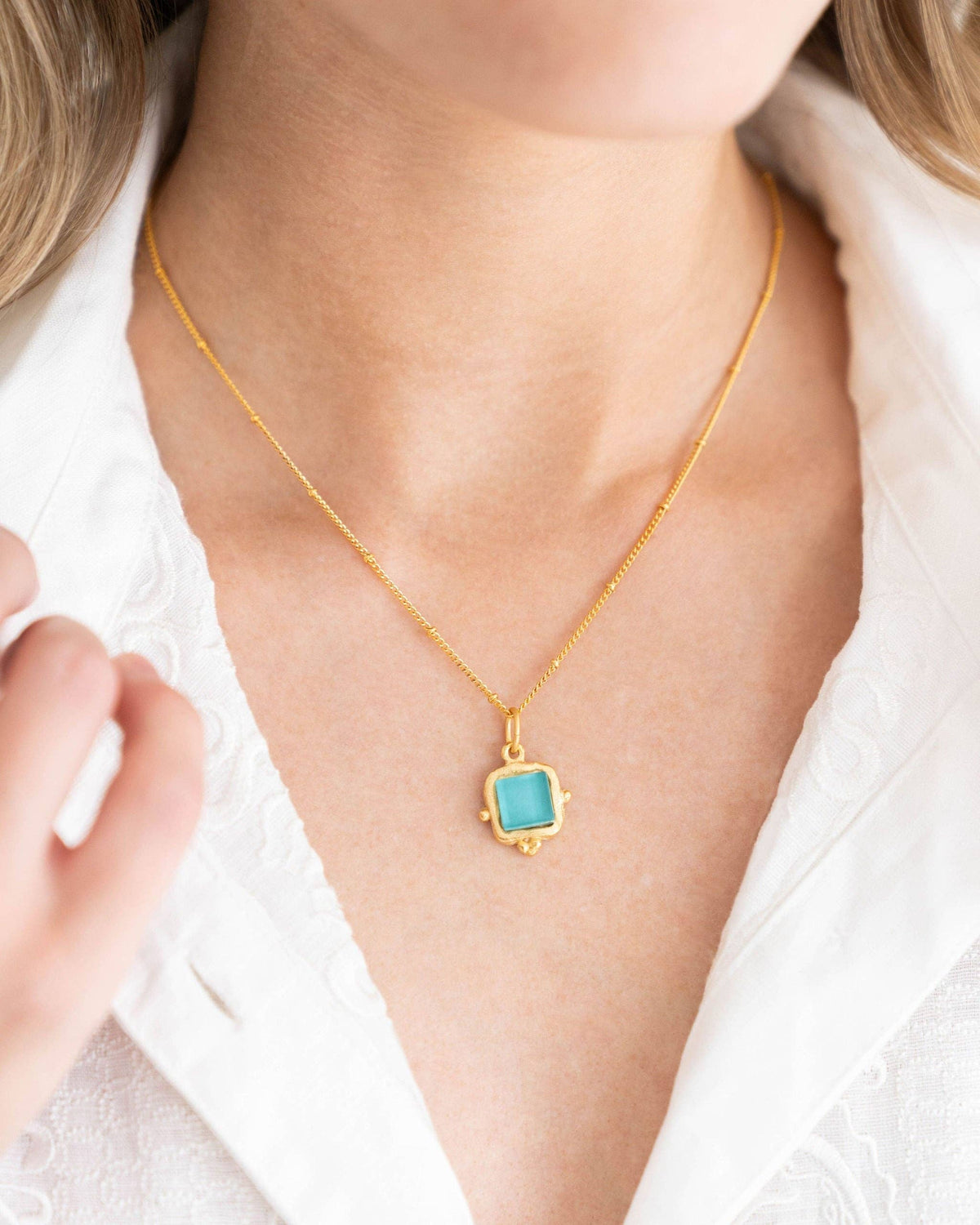 Susan Shaw | Necklace | Charlotte Dainty in White