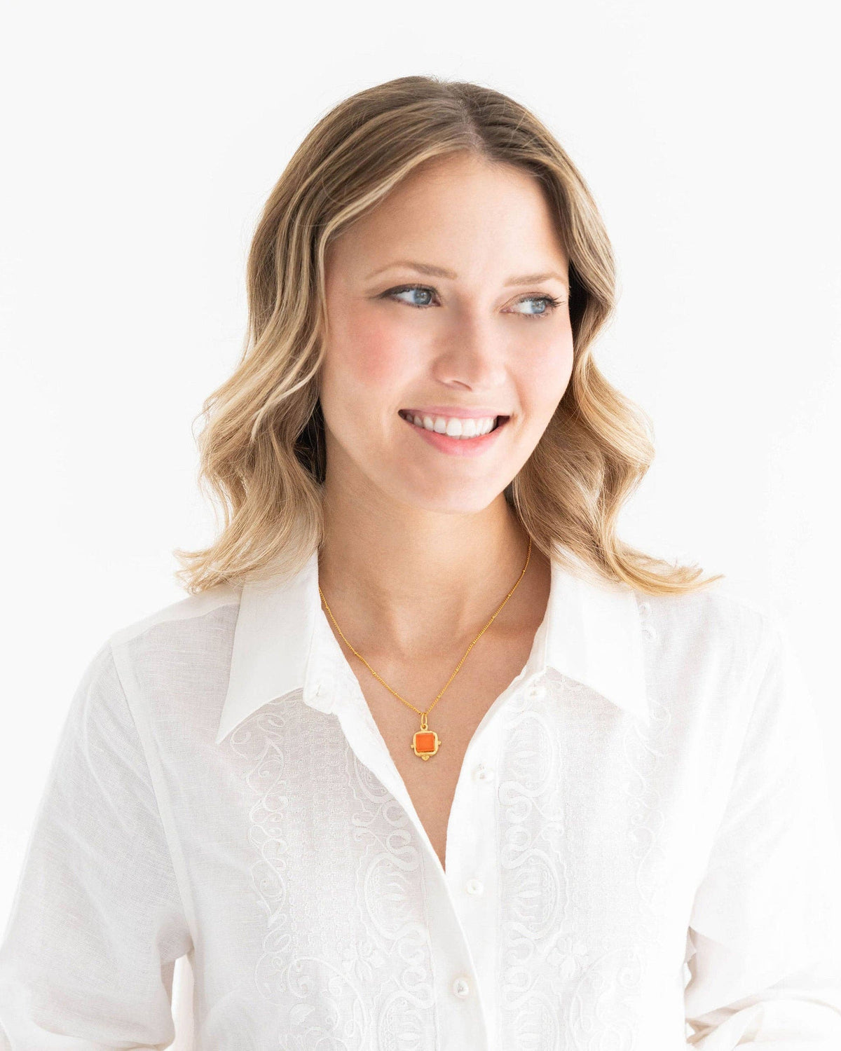 Susan Shaw | Necklace | Charlotte Dainty in White