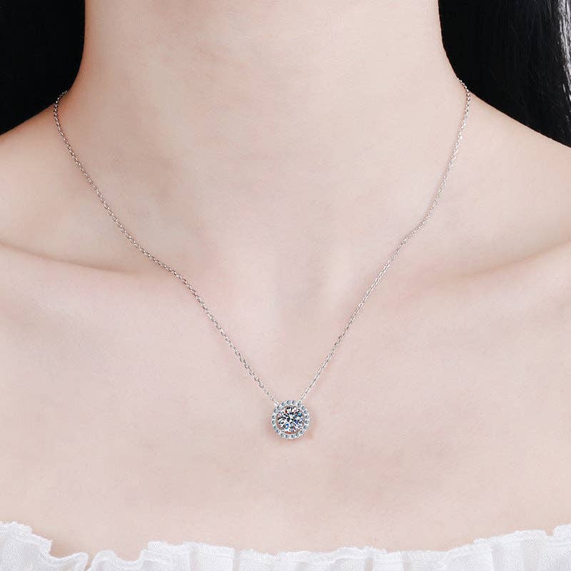 Four-Prong Moissanite Halo Necklace in 925 Sterling Silver: Silver / 2.0 ct