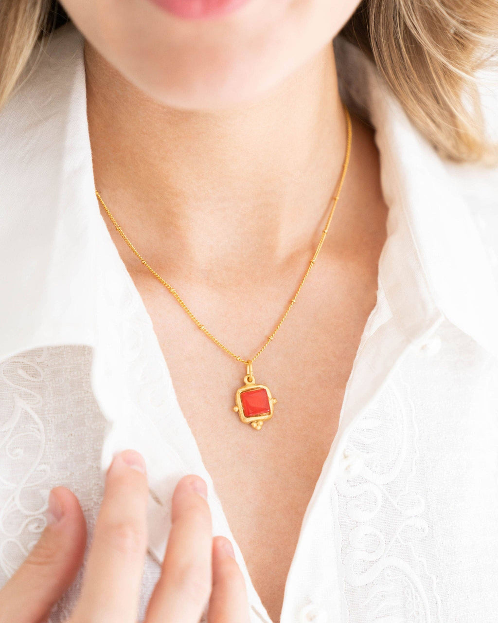 Susan Shaw | Necklace | Charlotte Dainty in White