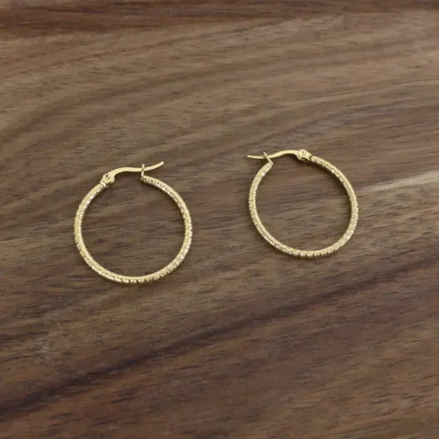 Pretty Persuasion | Earrings | Medium Gold Hoops