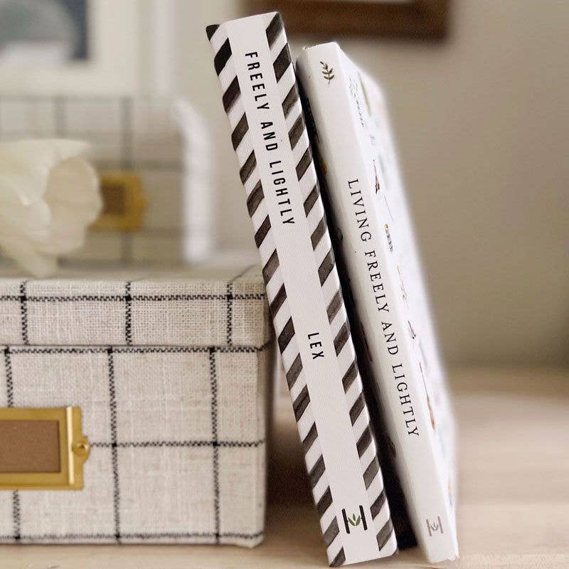 Emily Lex | Living Freely and Lightly Journal