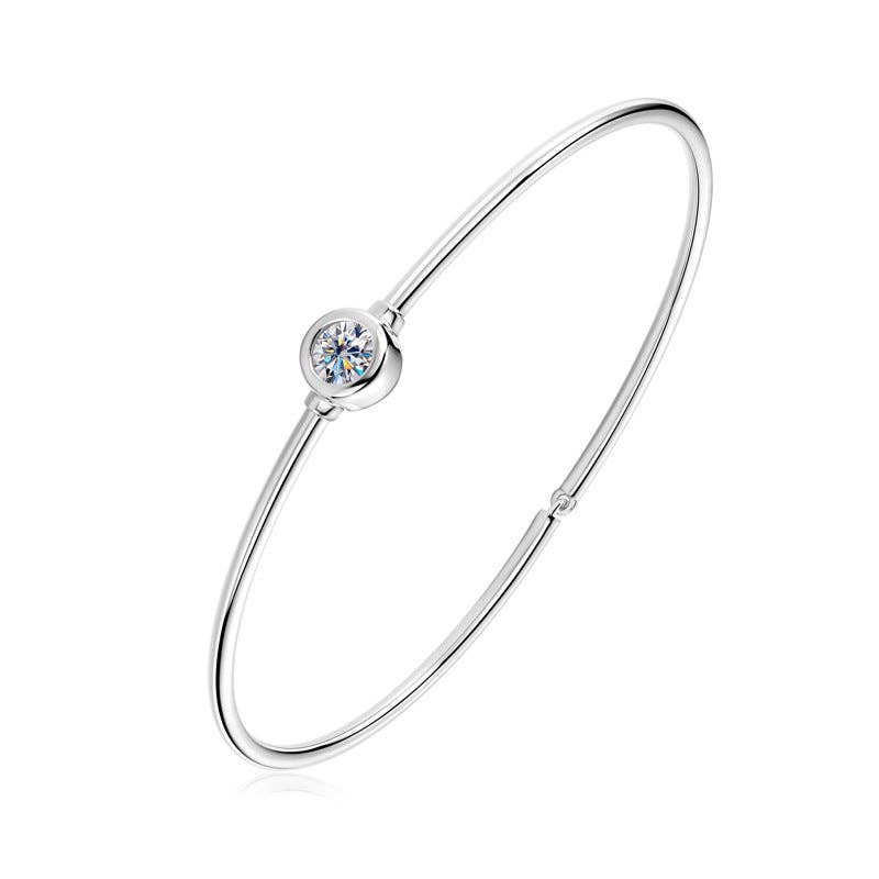 Solitaire Moissanite Bangle Bracelet in 925 Sterling Silver: Silver