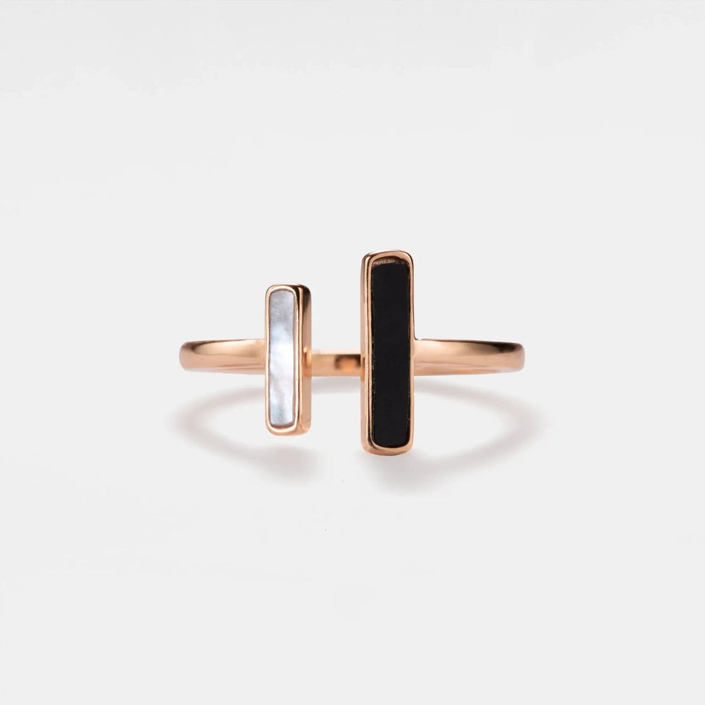 Mother Of Pearl Agate Statement Ring in 925 Sterling Silver: Gold