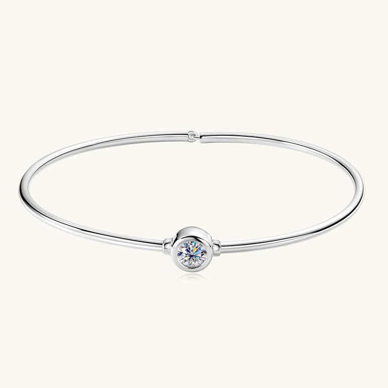 Solitaire Moissanite Bangle Bracelet in 925 Sterling Silver: Silver
